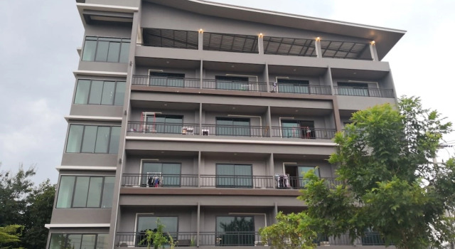 Shinjo Grand Boutique, Varaa Boutique-hotelli Hotellit North-Eastern Thailand pysäköinnillä, Pysäköinti