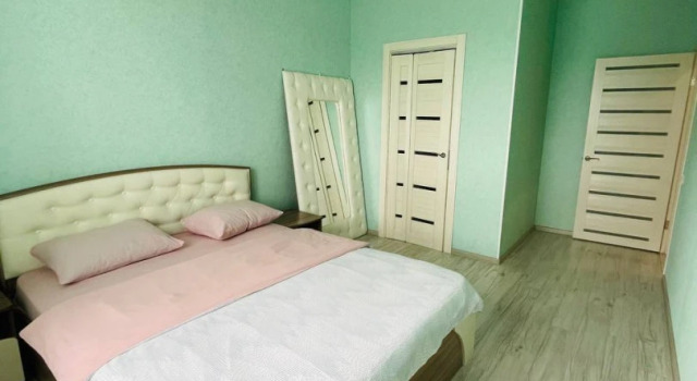 Pritomskij 15 Dvuhkomnatnye apartamenty rjadom s Ledovym dvortsom, Забронировать Апартаменты/квартира Недорогие отели Центрального района - Кемерово, недорого