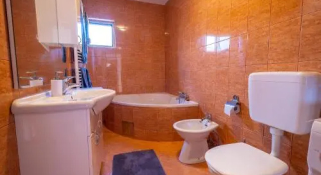 Apartments Irini, Buchen Sie Ferienwohnung Njivice Insel Krk