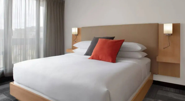 Номер Standard с 2 комнатами Delta Hotels by Marriott Mont Sainte-Anne, Resort & Convention Center