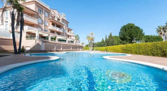 Апартаменты Camelot in Oliva With 1 Bedrooms and 1 Bathrooms