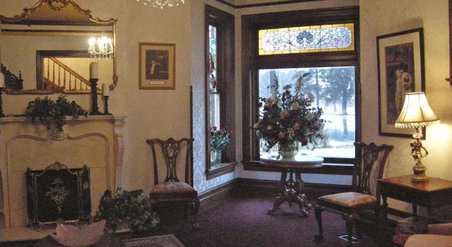 Hines Mansion, Rezervați Hotel Provo Utah