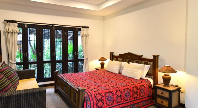 Коттедж Deluxe с балконом и с видом на реку Baan Nai Soi Homestay