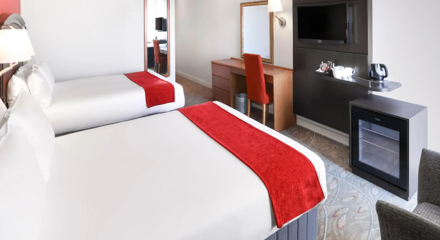 Garden Court Nelson Mandela Boulevard, Забронировать Отель Отели Cape Peninsula с бассейном, Бассейн