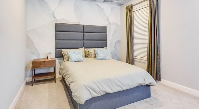 Attractive Midtown House 3br 3.5ba 3 Bedroom Home by RedAwning, Забронировать Отель Хьюстон Texas Gulf Coast, рядом с Музей Холокоста в Хьюстоне