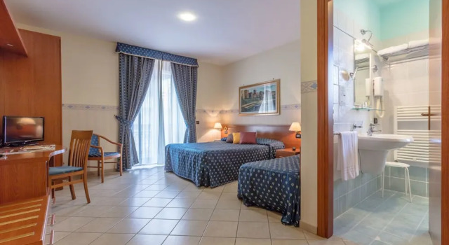 Трёхместный номер Classic с балконом Hotel Traiano