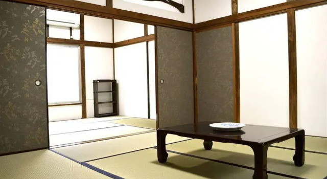 1/3rd Residence Guest House Yashiki, Забронировать Отель Тиёда Токио, рядом с Iwasaki Yanosuke Residence Site