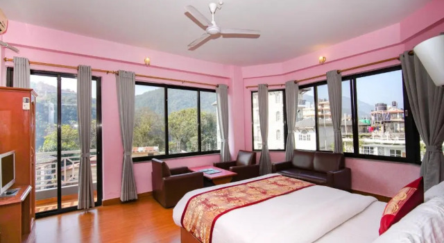 Двухместный номер Deluxe с видом на озеро Trekkers Inn Boutique Hotel Pokhara
