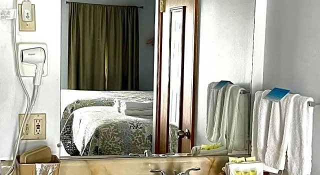 Четырёхместный номер Standard Seacoast Motel