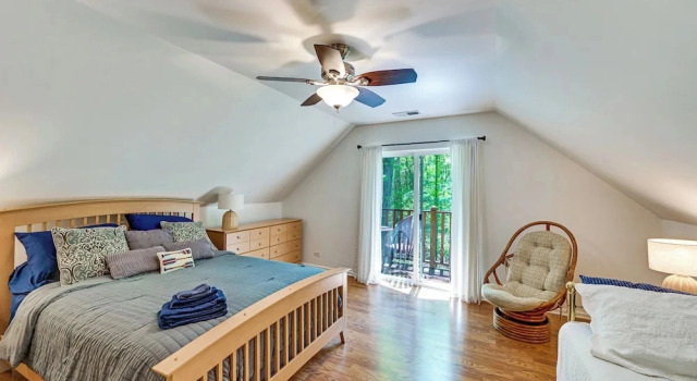 Коттедж Walk to the Beach: Pet Friendly w/ Fire Pit!