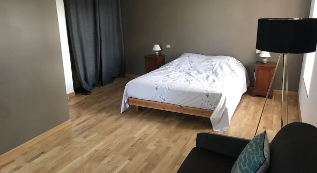 Le moulin du chardonnet, Book Hotel Tramolé Rhône-Alps