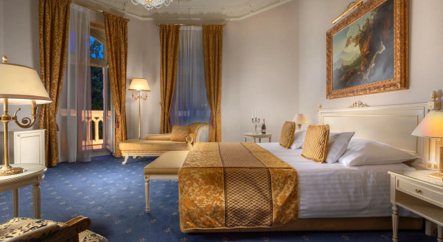 Savoy Westend Hotel