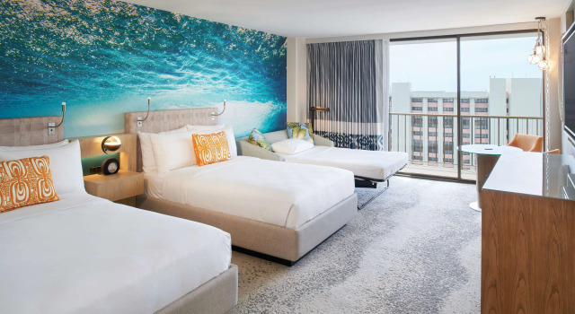 Четырёхместный полулюкс OUTRIGGER Waikiki Beachcomber Hotel