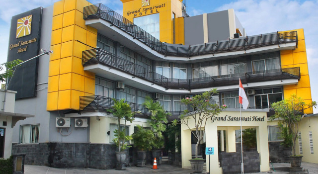 RedDoorz Plus @ Singosari Raya, Rezervovat Hotel Hotely v centru Semarang, hotely v centru Semarang, Parkování
