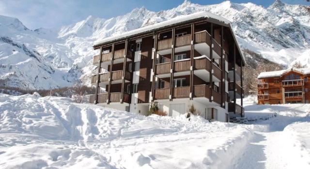 Topas Nr. 24, Reservar Hotel Saas-Fee Saastal