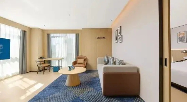 Четырёхместный семейный люкс Four Points by Sheraton Kunming Chenggong