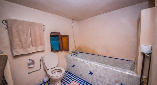 Camera Economy Riad LArtiste