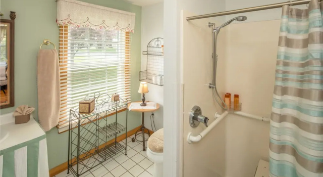 Коттедж Luxury Cloran Mansion Bed & Breakfast