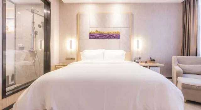 Кровать в общем номере (женский номер) Lavande Hotel Heyuan Zijin