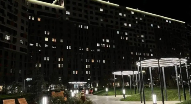 Apartments on Pioneer street 10, Prenota Appartamento Hotel a Tyumen Region con parcheggio, Parcheggio
