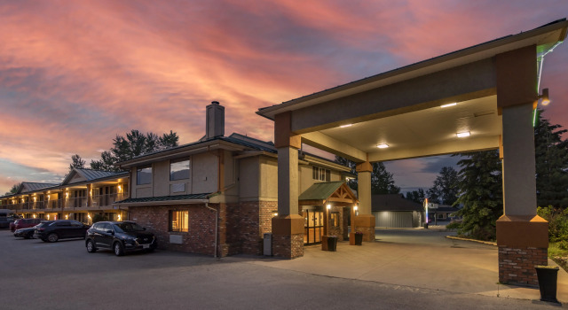 SureStay Plus Hotel by Best Western Salmon Arm, Buchen Sie Hotel  