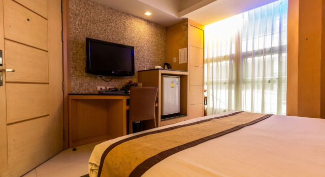 UPAR Hotels Sukhumvit 11 Nana, Забронировать Отель Отели Бангкока 3 звезды, рядом с Станция метро Sukhumvit, 3*