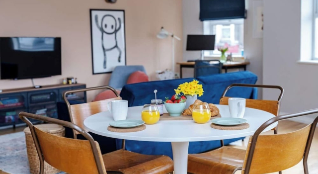 Modern Margate Apt 2BR En-suite Parking by Adliv