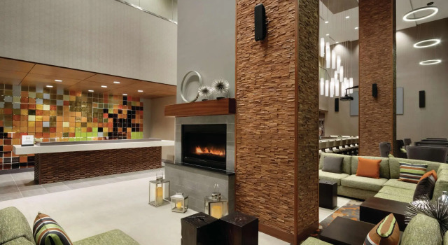 Hilton Garden Inn Calgary Downtown, Rezervați Hotel Hoteluri în Calgary cu parcare, aproape de Macleod Trail, Parcare
