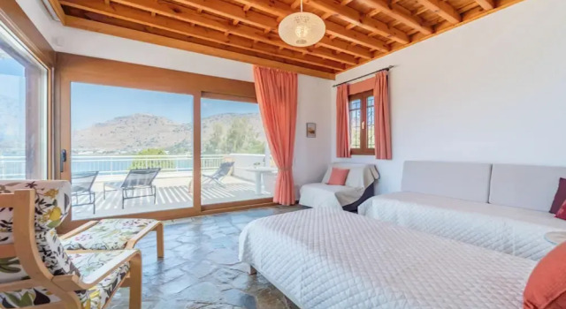 Люкс Arte Pefki Beachfront Suites