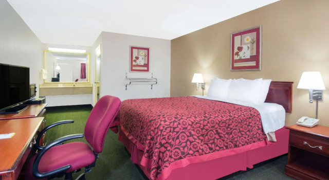 Двухместный номер Standard Quality Inn Middleburg Heights near Cleveland Airport