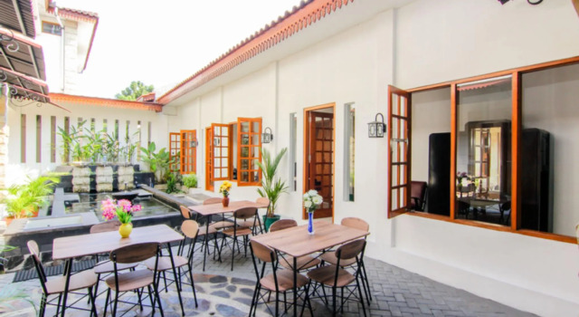 S5 Guest House Yogyakarta, Book Guesthouse Hotels in Pakualaman with Parking, Parking