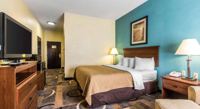 Двухместный номер Standard Quality Inn & Suites Memphis East