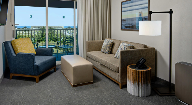 Embassy Suites by Hilton Monterey Bay Seaside, Забронировать Отель Отели Монтерей с бассейном, рядом с Норт-Фримонт-Стрит, Бассейн