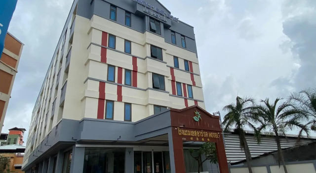SR Hotel, Забронировать Отель Moo 4 