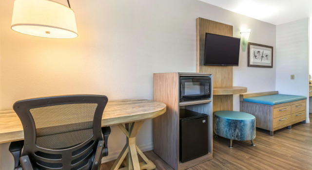 Четырёхместный номер Standard Best Western Plus Capitola By-the-Sea Inn & Suites