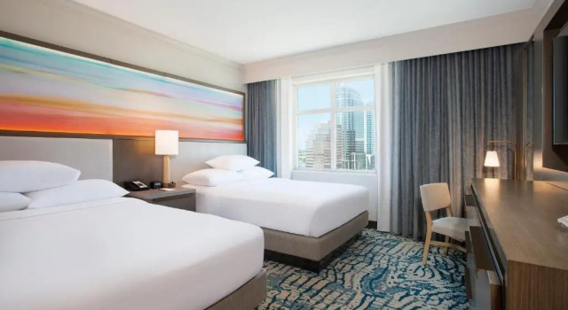 Четырёхместный люкс Conference Embassy Suites by Hilton Tampa Downtown Convention Center