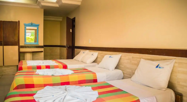 Трёхместный номер Economy Hotel Porto das Ancoras