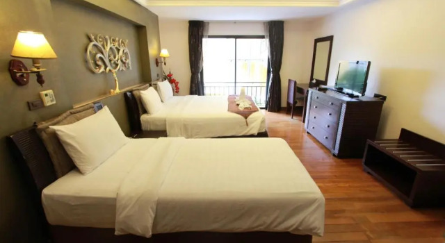 Трёхместный номер Deluxe LK Mantra Pura Resort