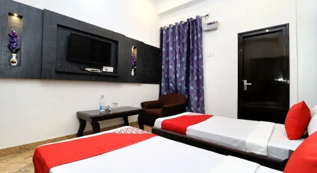 Hotel Sunview by OYO Rooms, Buchen Sie Hotel Abohar Punjab