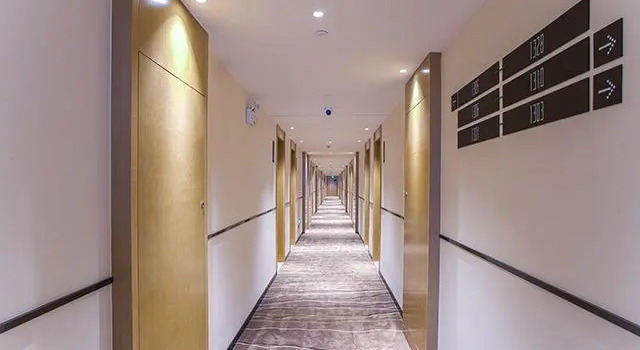 City Comfort Inn Nanning Keyuan Avenue Metro Station, Rezerwuj Hotel Hotele w Nanning z parkingiem, Parking