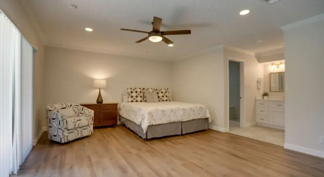 Коттедж Poolside Oasis Near Medical Center & NRG Stadium!