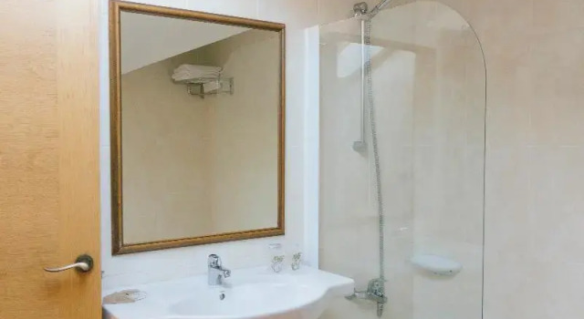 Трёхместный номер Comfort Hotel O Castro