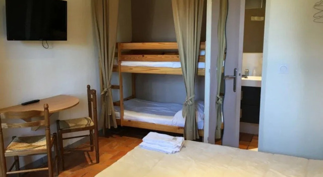 Hotel La Casa Nova, Book Hotel Hoteller i Corbières med parkering, Parkering