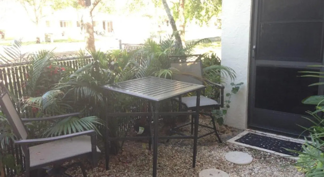 Elegant 1 Bedroom Condo With Swimming Pool Gym Access All Included In Convenient Fort Myers Location Near Golf Courses and Sanibel Island, Забронировать Отель Отели Fort Myers Area с бассейном, Бассейн
