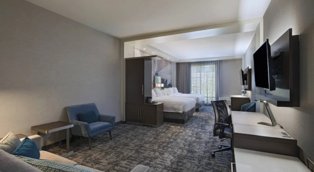 Люкс Courtyard St. Louis Brentwood