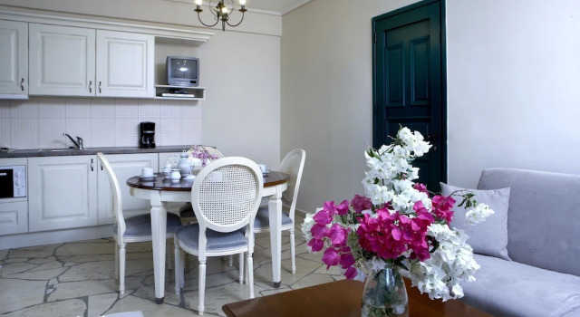 Апартаменты с балконом и с видом на море Dafnoudi Hotel Apartments