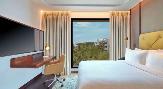Двухместный люкс Deluxe Doubletree By Hilton Bengaluru Whitefield