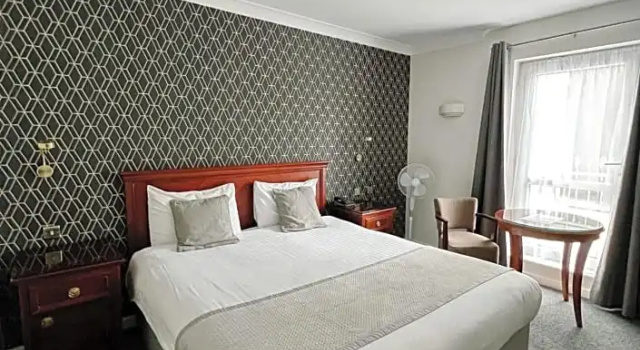 Номер Classic Manor Of Groves Hotel, Golf & Health Club