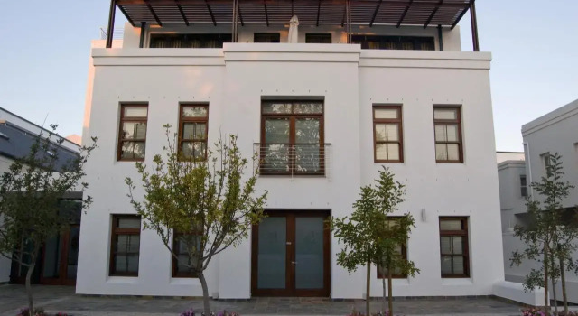 14 On Louw, Забронировать Отель Отели Стелленбос с парковкой, рядом с African Art Boutique Stellenbosch, Парковка