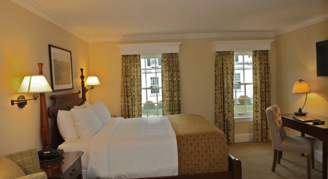 Коттедж Publick House Historic Inn and Country Motor Lodge